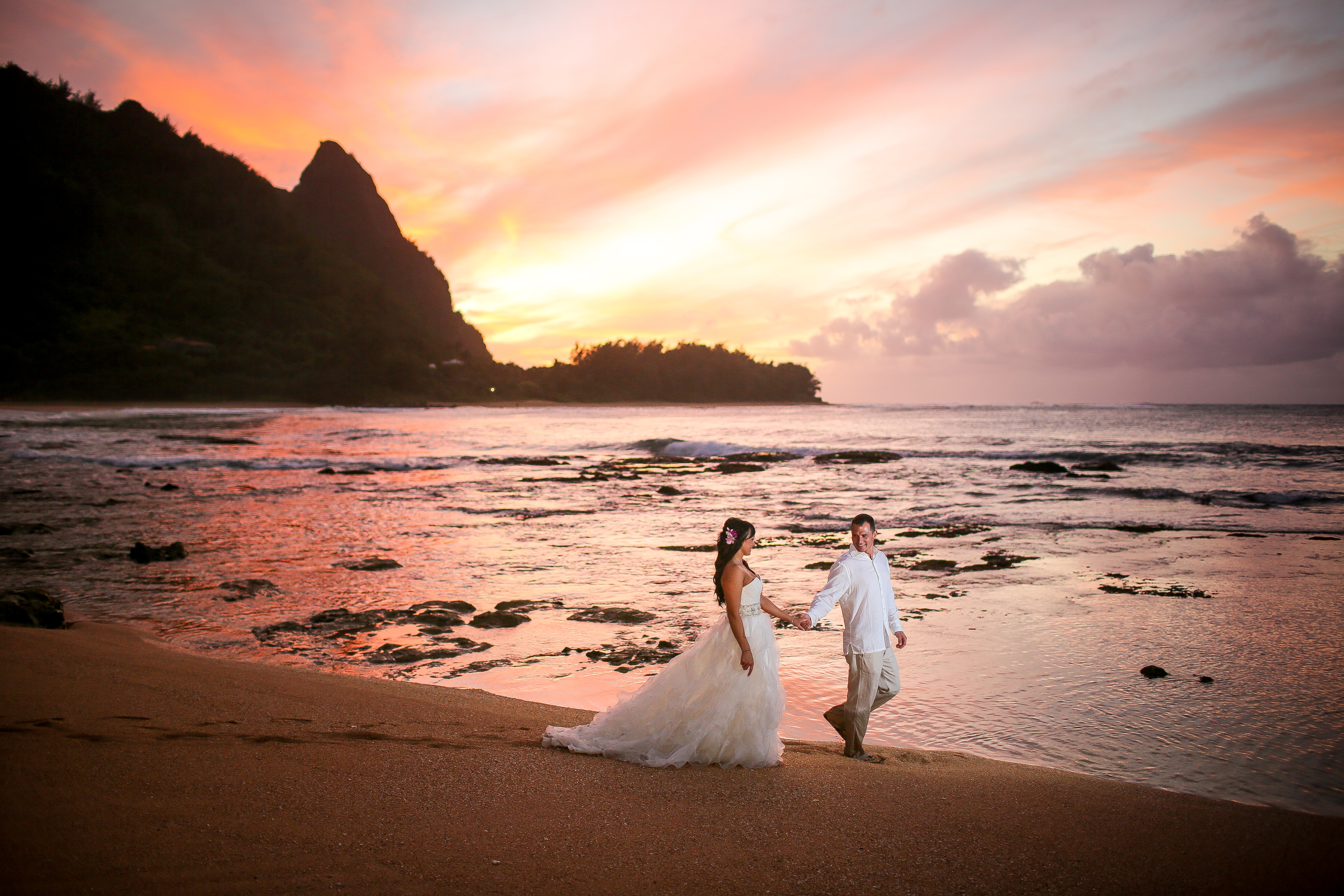 Tunnels Beach Wedding Ali I Kaua I Weddings